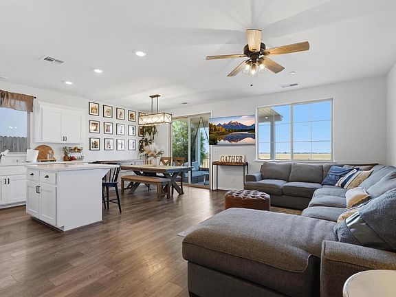 5th image of 2984 Le Bourget Ln