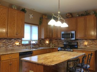4107 Falcon Dr, Naperville, IL 60564