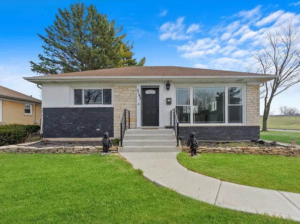 2143 Manchester Ave, Westchester, IL 60154