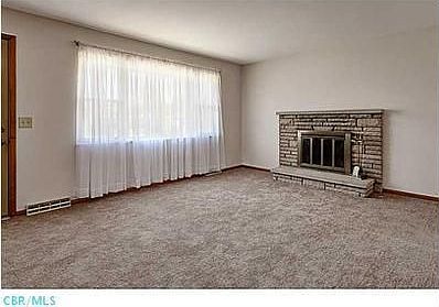 3rd image of 868 Kevin Dr