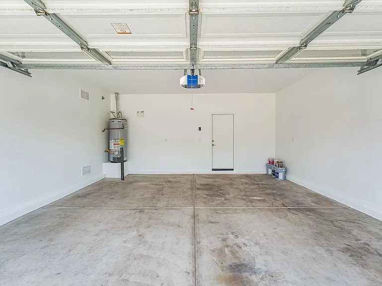 1268 E Birdland Dr — Photo 32