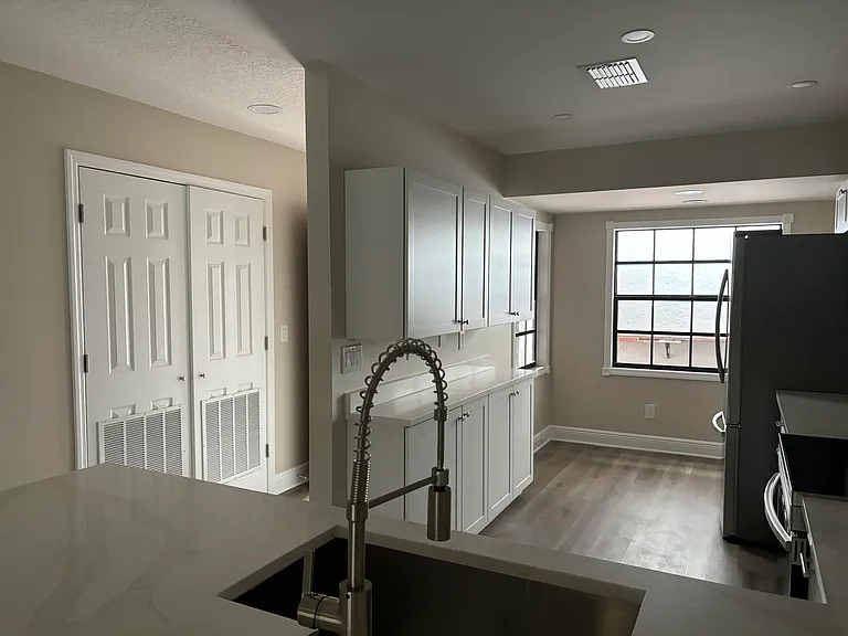 255 Paradise Blvd #18 — Photo 6