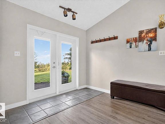 3rd image of 543069 Range Road 191