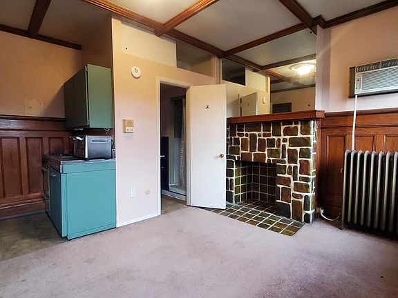 3rd image of 225 Roup Ave #24
