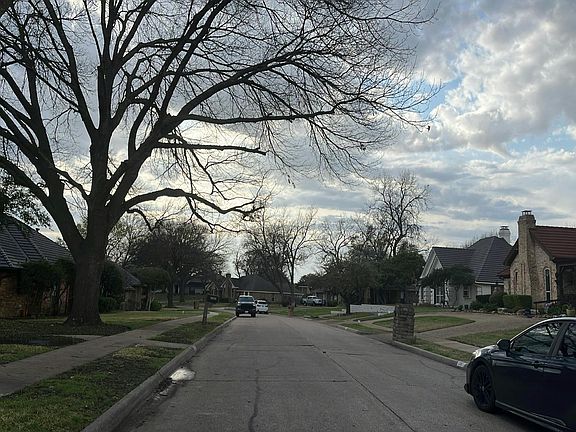 5th image of 3302 Oxford Dr