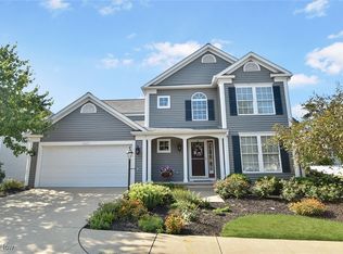 2027 Darrow Lake Dr, Stow, OH