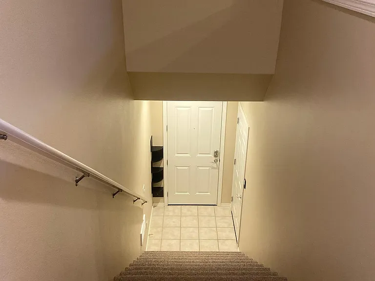 2115 Bobs Hollow Ln — Photo 23