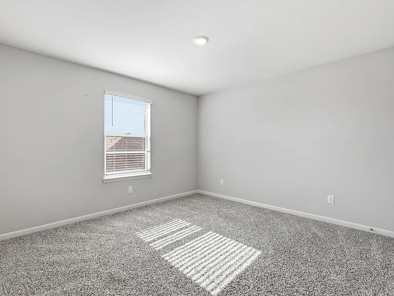 2105 Yarbrough Dr — Photo 30