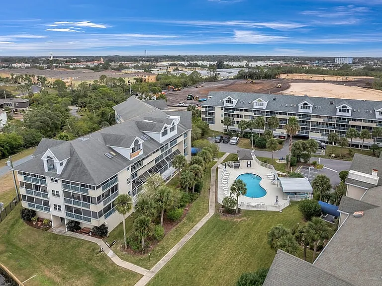 5567 Sea Forest Dr #320 — Photo 9