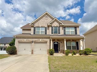 642 Regimental Dr, Cameron, NC 28326