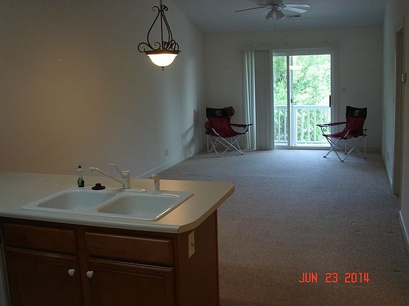 2nd image of 606 W Brown St APT H