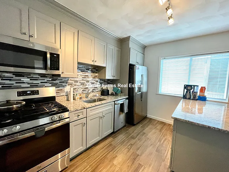 48 Derby St #1A — Photo 5