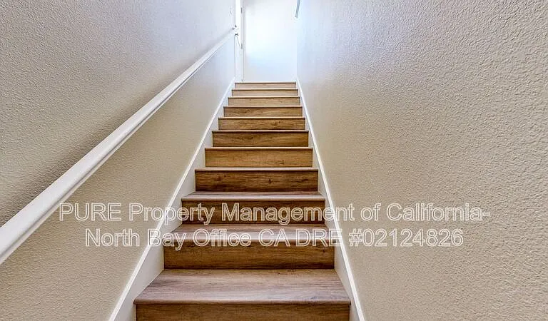 1220B Hidden Creek Pl #B — Photo 4