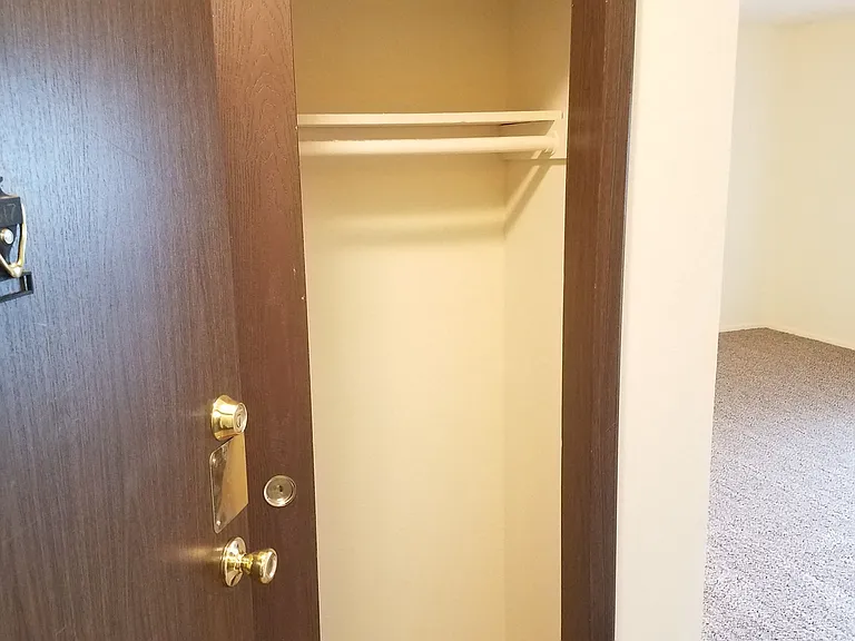 Kimberly Club Apartments — Photo 83