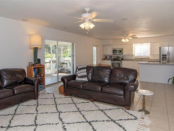 5th image of 1478 46th Ave NE