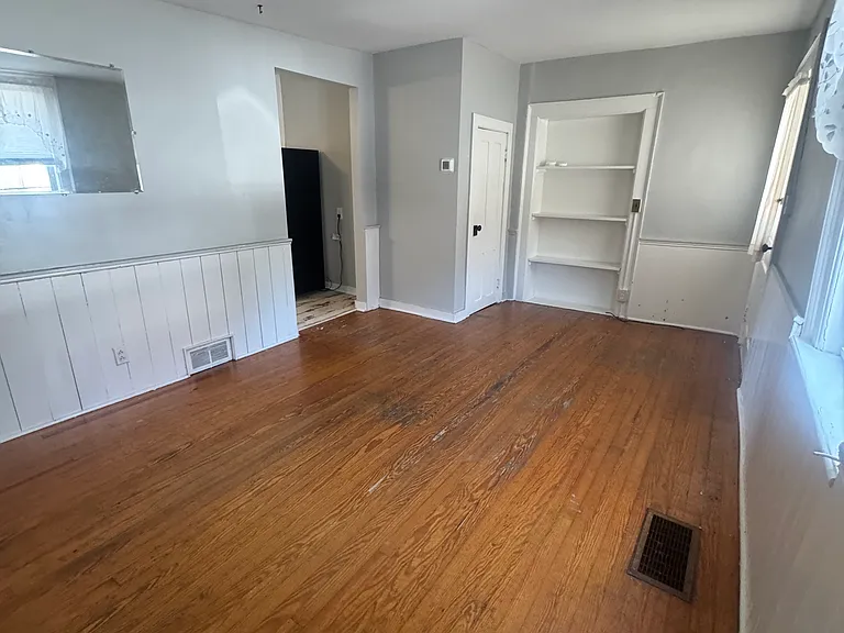 20-22 E Center St — Photo 12