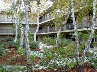 Newcastle, Encino, CA 91316