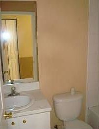 4th image of 2410 E 21st St
