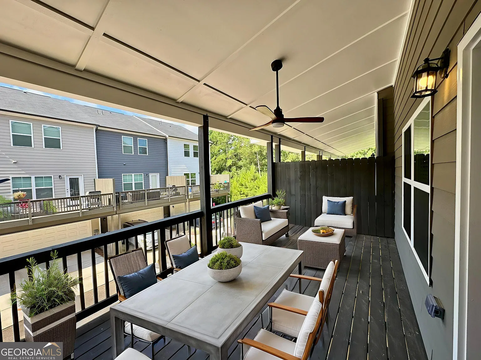 3 bed, 3.5 bath, 2000 sqft, $2,450 — Photo 2