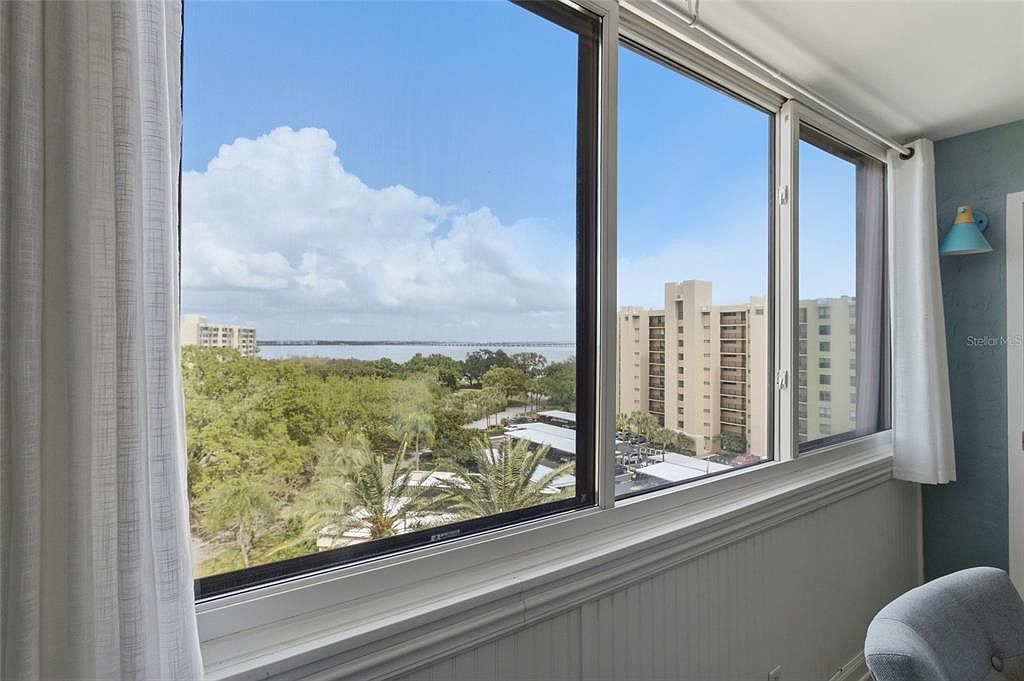 2621 Cove Cay Dr Unit 805