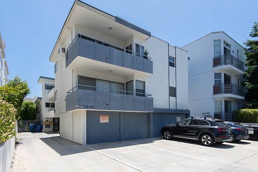 1st image of 11848 Dorothy St APT 7