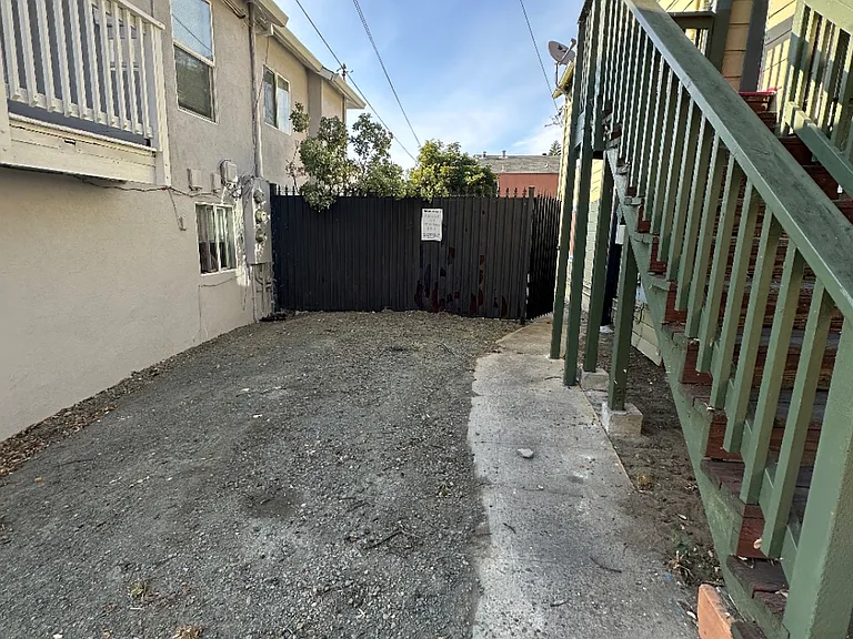 729 1/2 Florida St — Photo 4