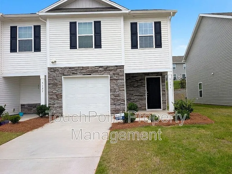 5131 Hyrule Dr — Photo 1