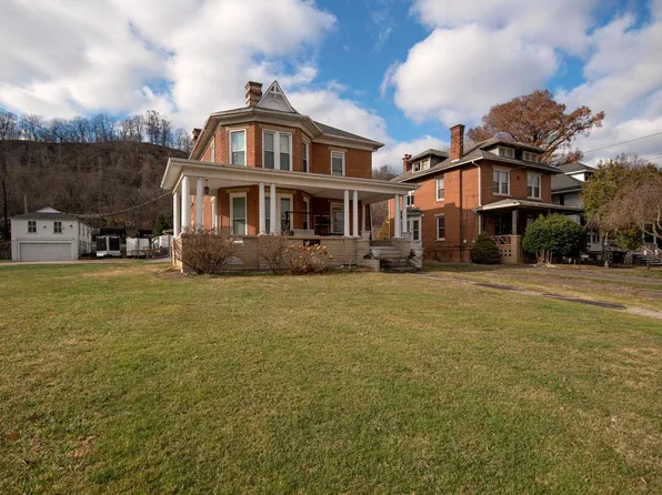 3216 Oakland Ave, Catlettsburg, KY 41129