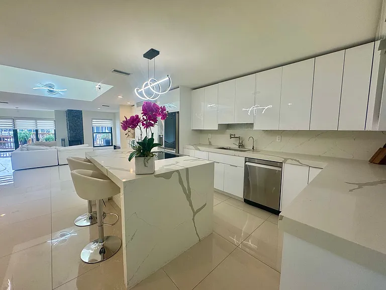 1127 Boca Cove Ln — Photo 6