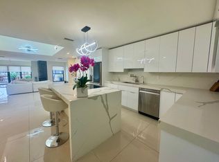 1127 Boca Cove Ln, Highland Beach, FL 33487