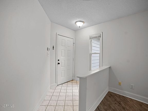 5th image of 104 Breezewood Drive #G
