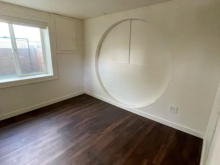 404 SE 83rd Ave — Photo 5