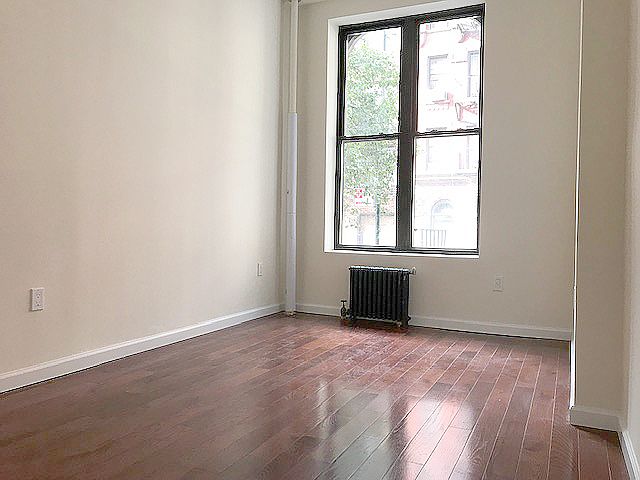 1st image of 222 W 20th St #2