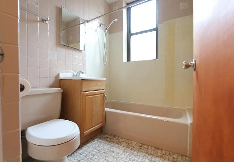 1424 W Flournoy St #2 — Photo 16