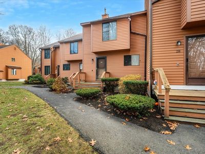 27 Dunvegan Woods Drive, Hampton, NH, 03842