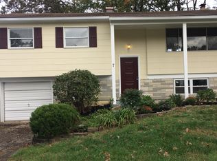 7 Emerald Ct, Toms River, NJ 08753