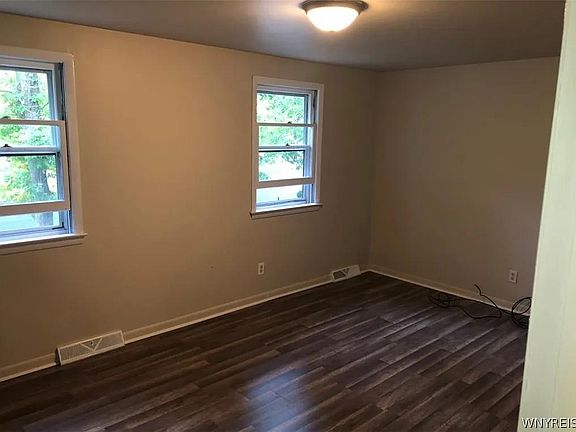 4th image of 100 Brittany Dr #1