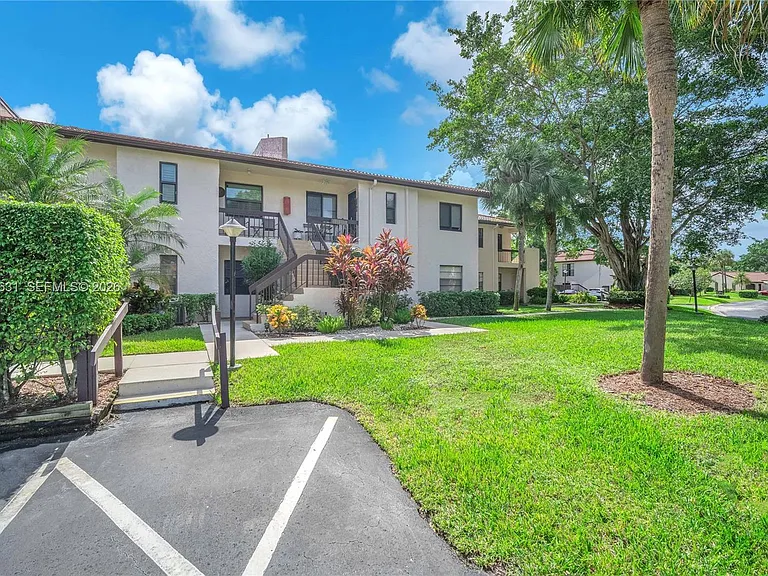 7956 Eastlake Dr #F — Photo 3