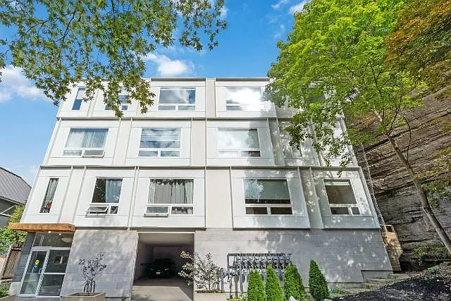 22 Perkins St #204