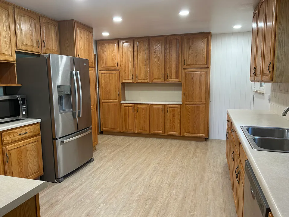 7820 W 19th Ave