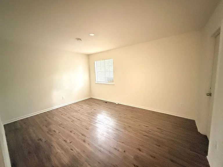 8720 Mornington Dr — Photo 15