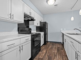 Fairfax Apartments - Lansing, MI, Lansing, MI 48917