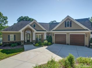 434 Shoreline Dr, New London, NC 28127