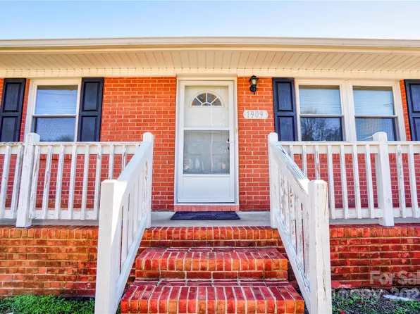1909 S Lafayette St, Shelby, NC 28152