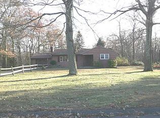 138 Tunxis Rd, Bristol, CT 06010