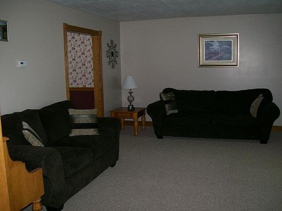 5th image of 1017 Greenwich Ave
