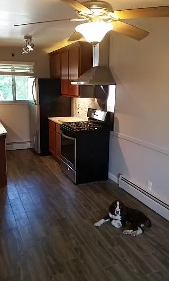312 Prospect Ave NE #11 — Photo 2