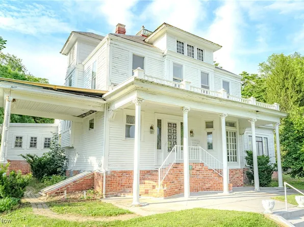 45 W Main St, Quaker City, OH 43773