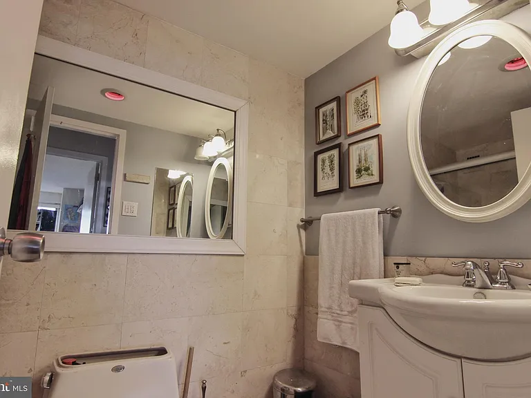 4515 Willard Ave #1604S — Photo 14