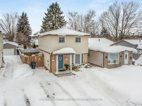 30 Janice Dr, Barrie, ON L4N 5N4